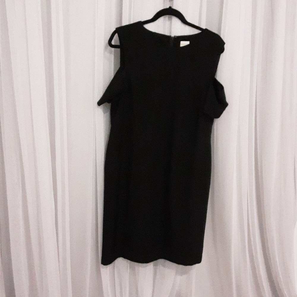 Chicos cold shoulder basic black dress